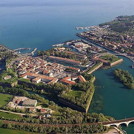 La Rosa Del Garda Apartment Peschiera del Garda Luaran gambar