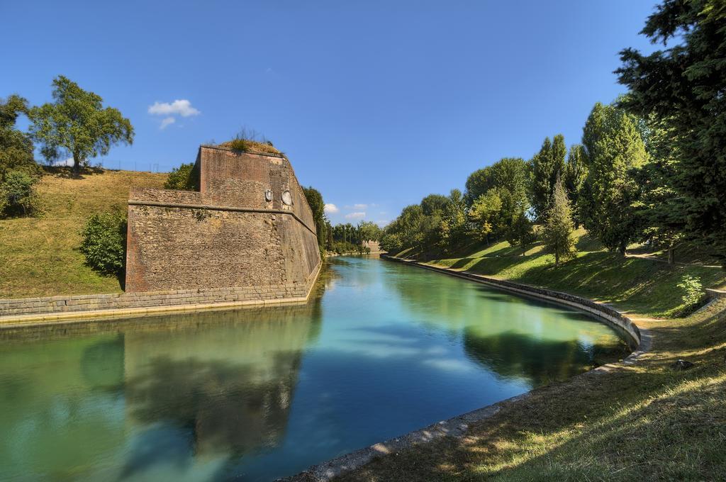 La Rosa Del Garda Apartment Peschiera del Garda Luaran gambar